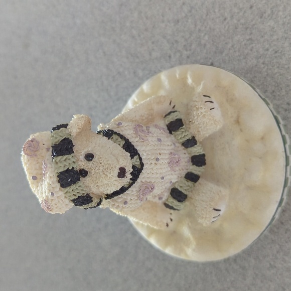 Adorable pair bear candle toppers - Picture 3 of 7